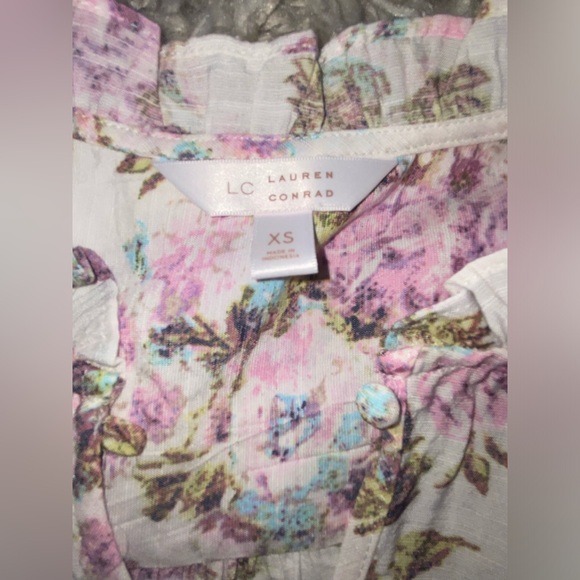 Floral Button-down Blouse LC- Lauren Conrad Size XS ✨Never Worn✨ - Picture 5 of 8